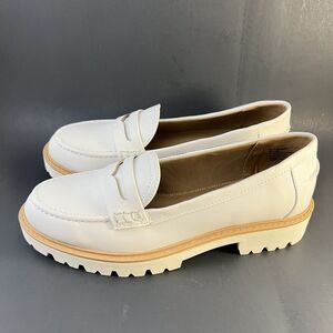 St. John's Bay Womens Laney Round Toe Loafers  Cream Size 7